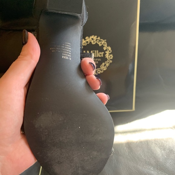 I only wore once, they are still in the original box - Picture 4 of 4